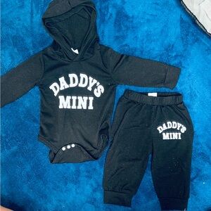 Black 'Daddy's Mini' Hoodie and Pants Set